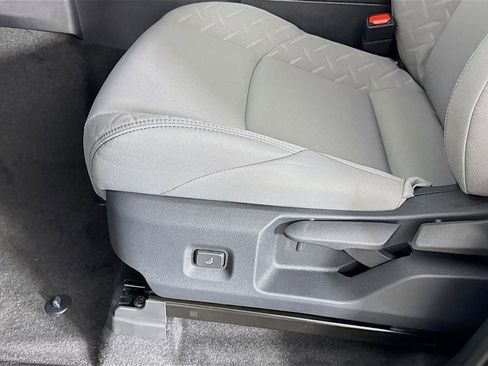 Used 2025 Toyota Tacoma SR5 image 26