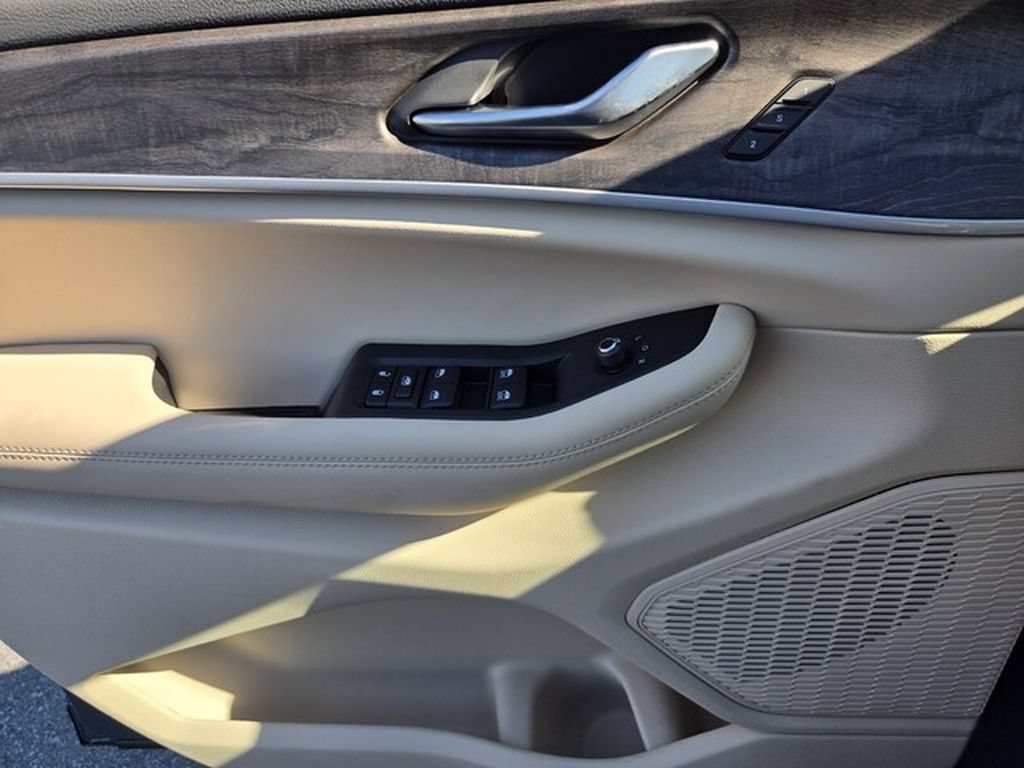 New 2027 Jeep Grand Cherokee Limited RWD image 30
