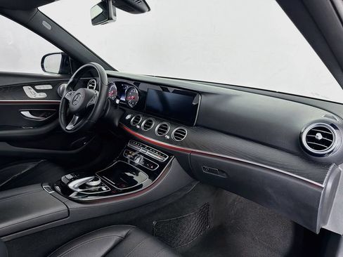Used 2017 Mercedes-Benz E 300 image 30