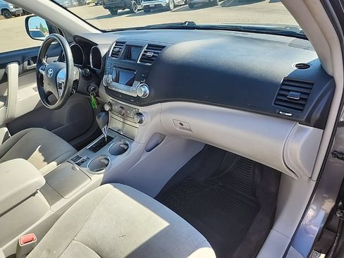 Used 2012 Toyota Highlander 4WD w/ Tech Pkg image 41
