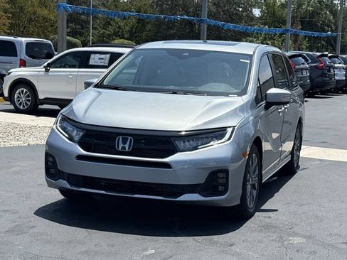 New 2026 Honda Odyssey Touring image 12