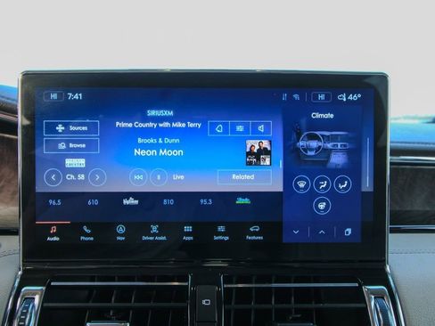 Used 2022 Lincoln Navigator 4WD image 25