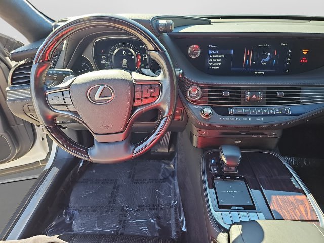 Used 2020 Lexus LS 500 w/ Interior Upgrade Package RWD image 19