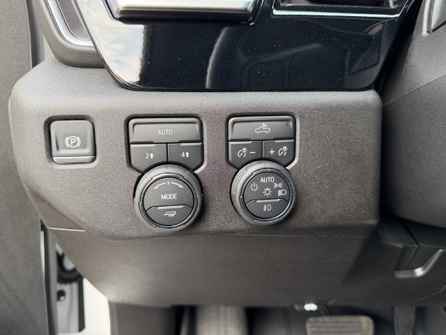 Used 2024 Chevrolet Silverado 1500 RST w/ Protection Package AWD/4WD image 23