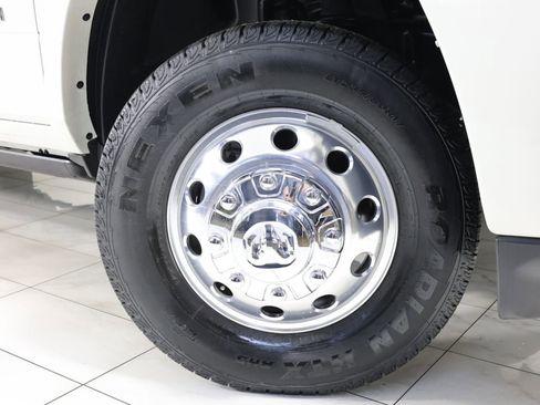 Used 2024 RAM 3500 Limited w/ Towing Technology Group AWD/4WD image 14