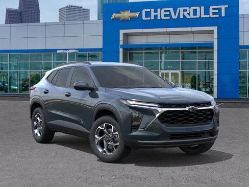 New 2026 Chevrolet Trax LT FWD image 7