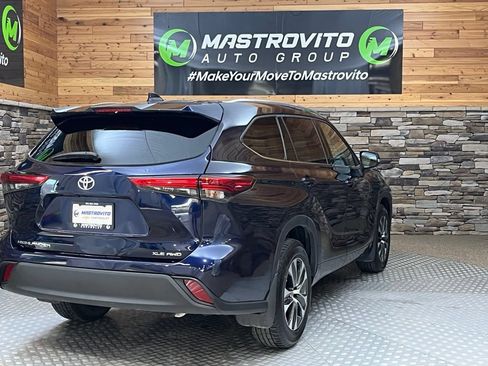 Used 2020 Toyota Highlander XLE AWD/4WD image 26