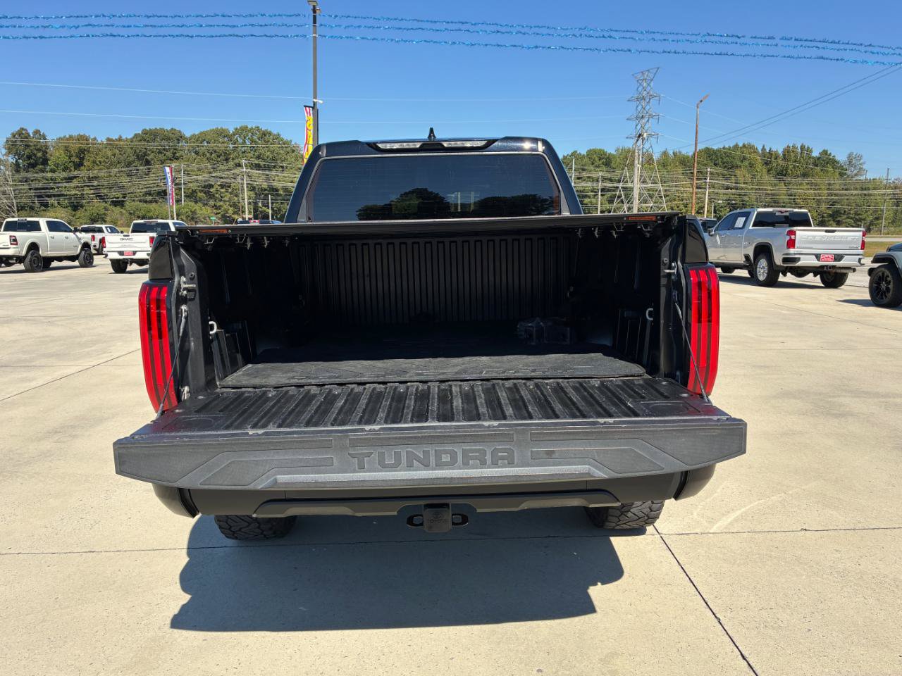 Used 2022 Toyota Tundra SR5 AWD/4WD image 30