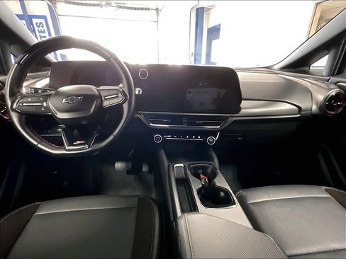Used 2024 Chevrolet Equinox EV RS FWD image 21