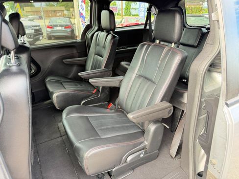 Used 2020 Dodge Grand Caravan GT FWD image 26