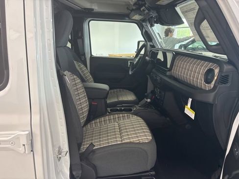 New 2026 Jeep Gladiator Sport AWD/4WD image 20