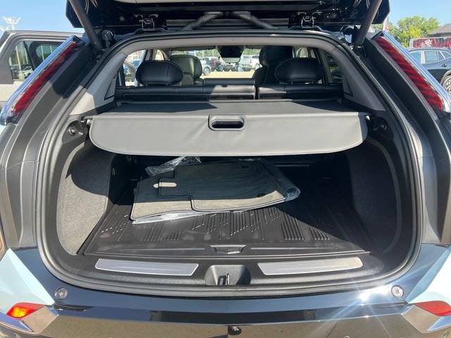 Used 2026 Cadillac Optiq Sport 2 w/ LPO, Floor Liner Package AWD/4WD image 17