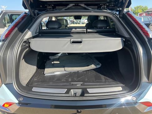 Used 2026 Cadillac Optiq Sport 2 w/ LPO, Floor Liner Package AWD/4WD image 17