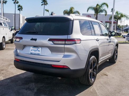 Used 2023 Jeep Grand Cherokee L Laredo image 9