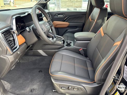 New 2026 GMC Canyon AT4 image 25