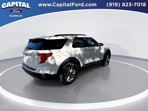 Certified 2022 Ford Explorer XLT w/ Equipment Group 202A image 8