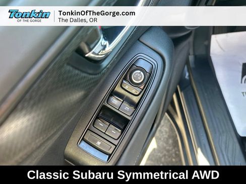 Used 2024 Subaru Outback Premium AWD/4WD image 15