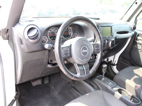 Used 2016 Jeep Wrangler Unlimited Sport w/ Quick Order Package 24S AWD/4WD image 13