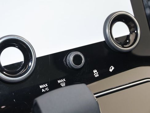 Used 2021 Land Rover Range Rover Velar R-Dynamic S image 26