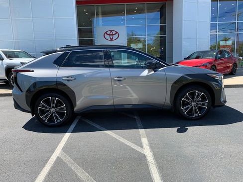 Used 2024 Toyota bZ4X AWD w/ Weather Package image 2
