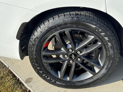 Used 2019 Dodge Charger SXT w/ Plus Group image 12