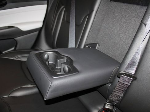 New 2026 Jeep Compass Limited image 24