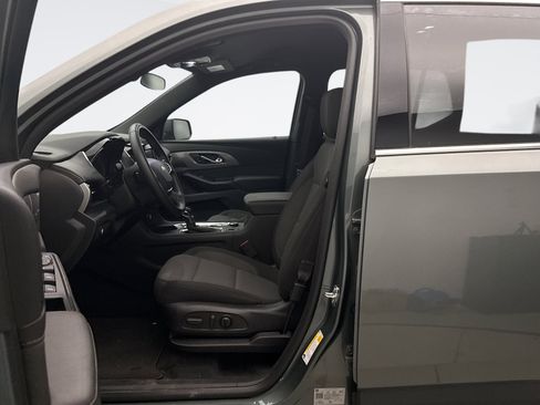 Used 2023 Chevrolet Traverse LT AWD/4WD image 8