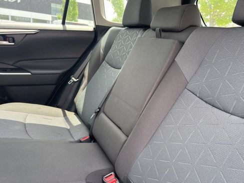 Used 2025 Toyota RAV4 XLE FWD image 28