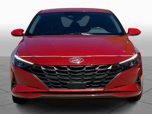 Used 2022 Hyundai Elantra SEL w/ Convenience Package FWD image 4