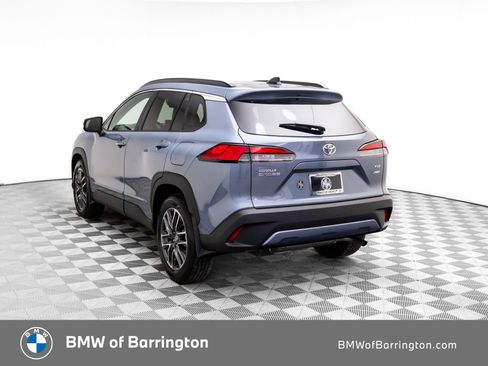 Used 2026 Toyota Corolla Cross XLE image 3