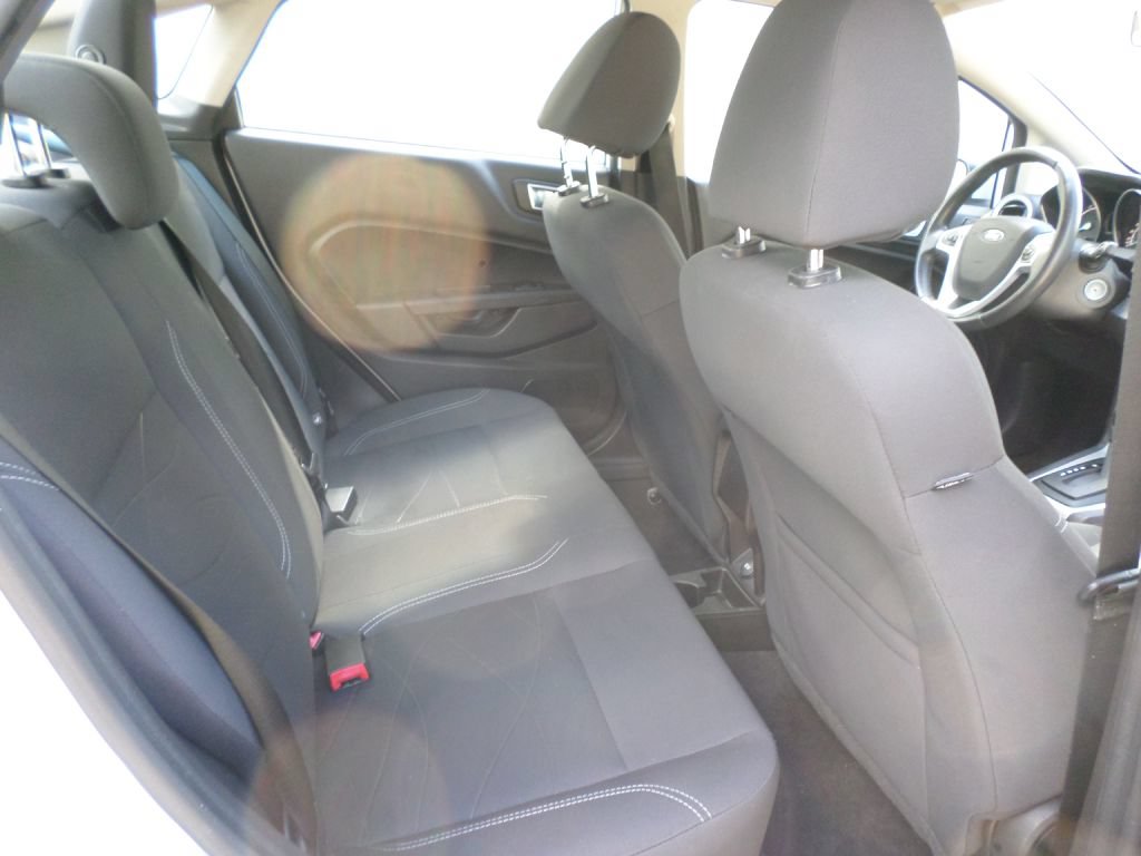 Used 2014 Ford Fiesta SE FWD image 16