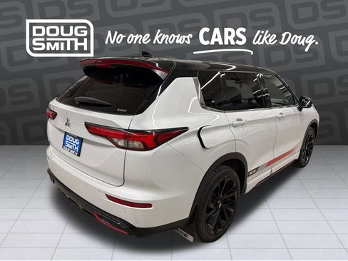 Used 2024 Mitsubishi Outlander Ralliart image 5