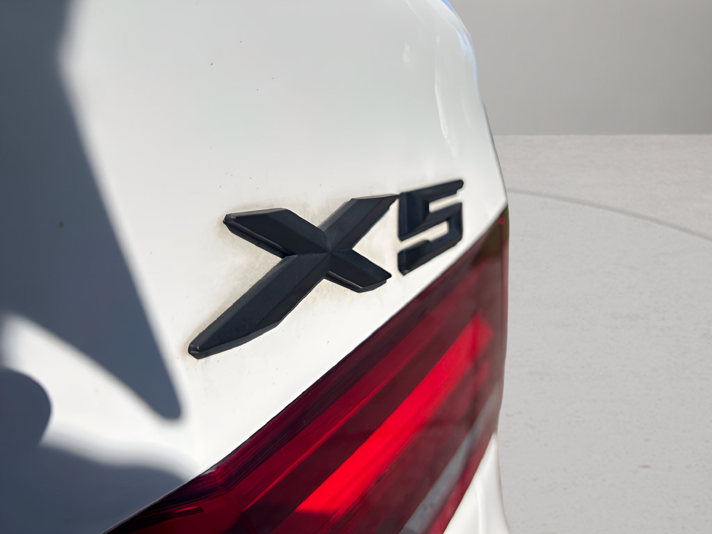 Used 2017 BMW X5 xDrive50i AWD/4WD image 35