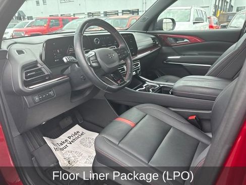 Used 2024 Chevrolet Traverse RS w/ LPO, Floor Liner Package AWD/4WD image 9