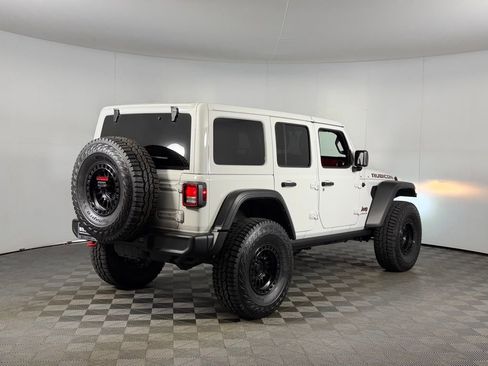 Used 2023 Jeep Wrangler Unlimited Rubicon AWD/4WD image 7