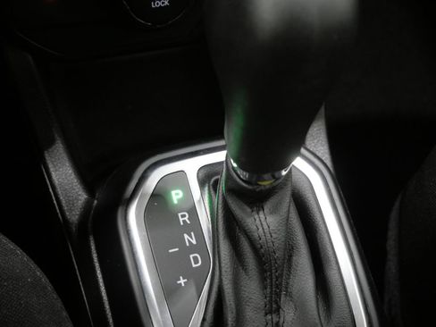 Used 2023 Jeep Renegade Latitude AWD/4WD image 23