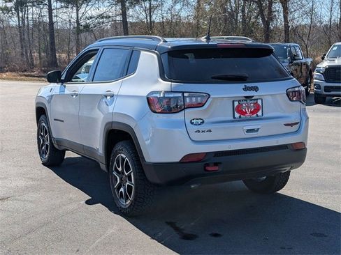 New 2026 Jeep Compass Trailhawk image 5