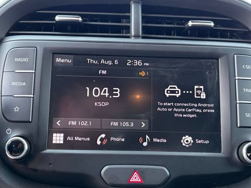 Used 2025 Kia Soul LX w/ LX Technology Package FWD image 20