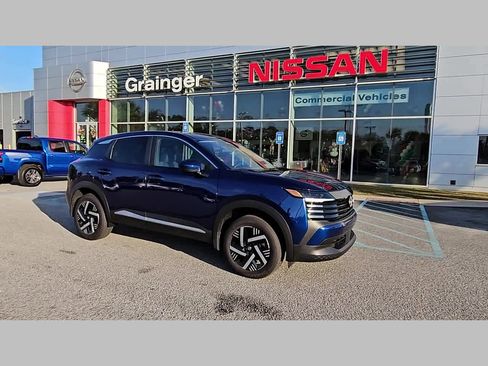 Used 2025 Nissan Kicks SV image 37