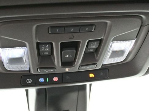 Used 2022 GMC Sierra 2500 Denali w/ Denali Ultimate Package image 28