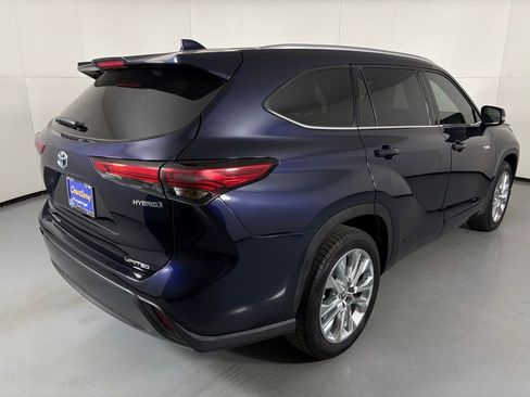 Used 2021 Toyota Highlander Limited image 10