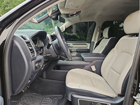 Used 2024 RAM 1500 Limited AWD/4WD image 13