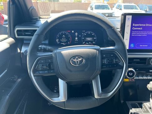Used 2025 Toyota Tacoma TRD Off-Road w/ TRD Off Road Premium Package AWD/4WD image 14