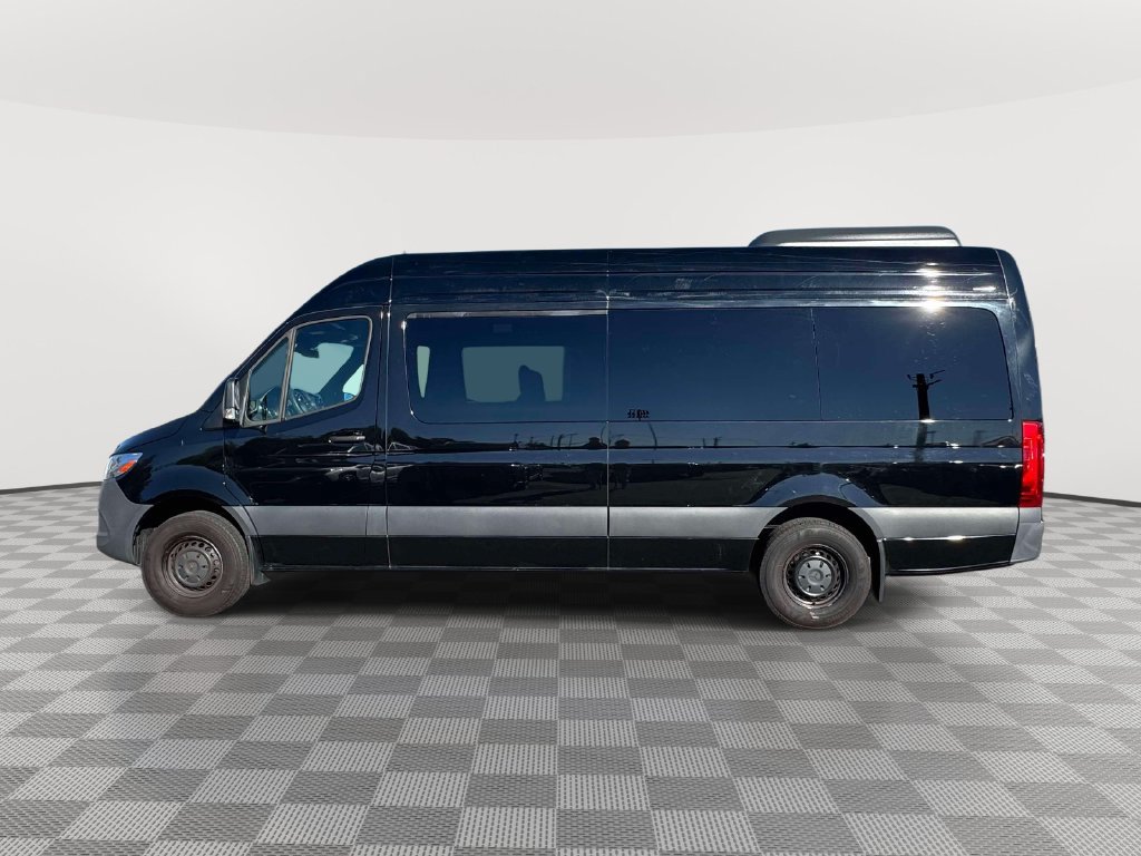 Used 2025 Mercedes-Benz Sprinter 2500 image 4