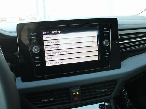 New 2026 Volkswagen Jetta SE FWD image 16