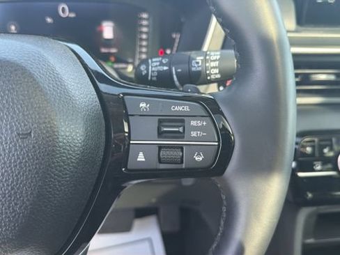 Certified 2025 Honda Pilot Elite image 19