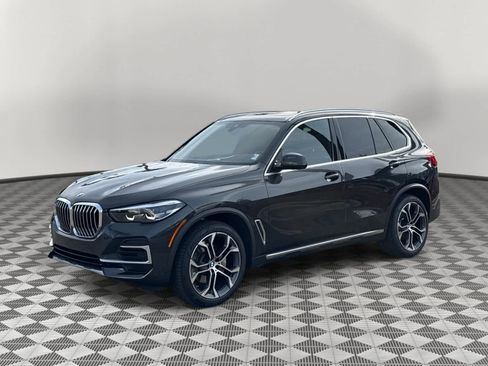 Used 2023 BMW X5 sDrive40i w/ Premium Package image 1