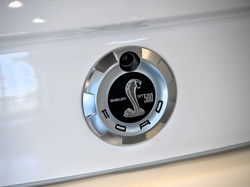 Used 2008 Ford Mustang Shelby GT500 RWD image 17