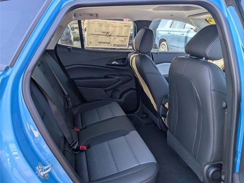 New 2026 Chevrolet Trax LT w/ Sunroof Package image 8