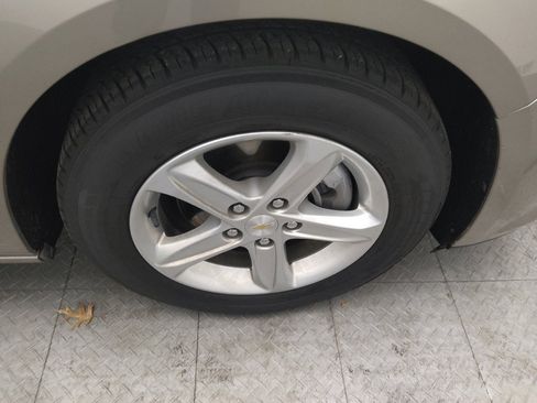 Used 2024 Chevrolet Malibu LT image 31